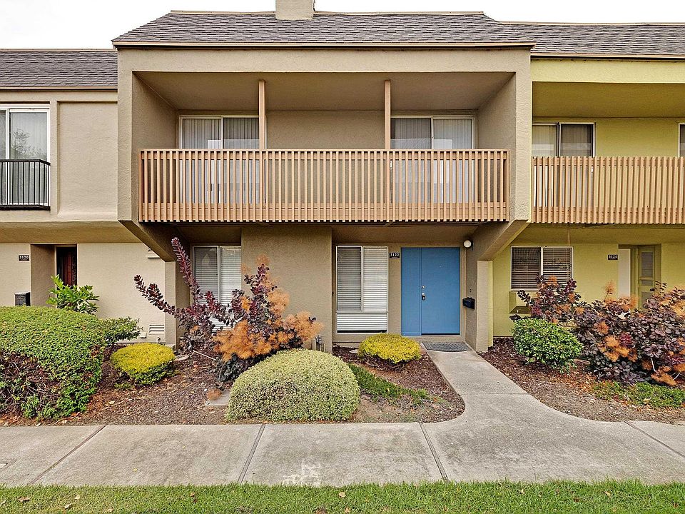 1st image of 3122 La Cresta