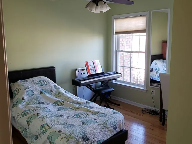 Bedroom 2 (upper level)