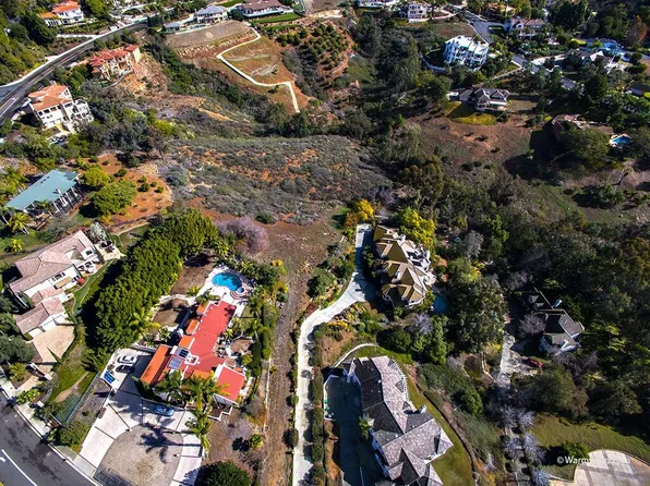 7320 El Fuerte St, Carlsbad, CA 92009