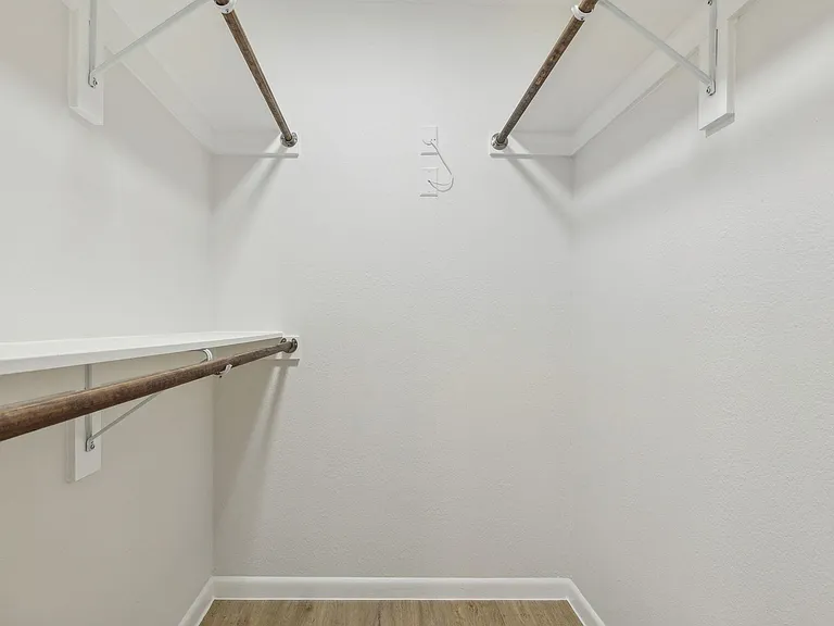 Moser Gardens Apartments — Photo 11