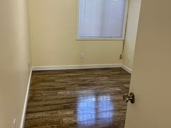 5th image of 313 E 36th St #3155