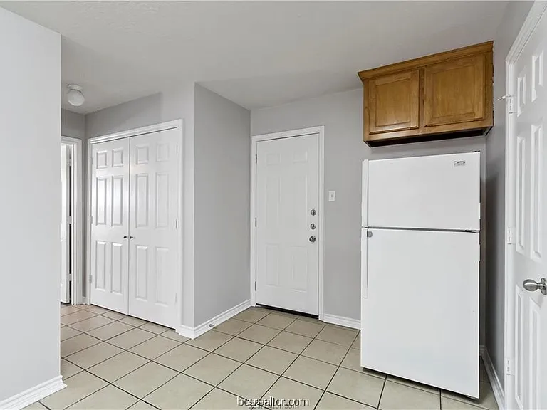 510 Freeman Ave — Photo 11