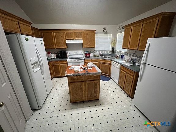 4th image of 4402 Esta Lee Ave