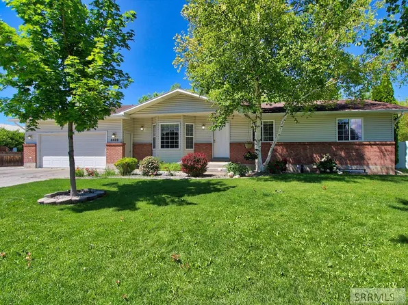 3435 E Circle South Dr, Ammon, ID 83406