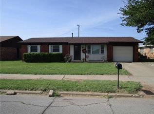 1400 San Ann Dr, Altus, OK 73521