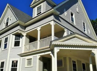 24 Hollywood St, Worcester, MA 01610