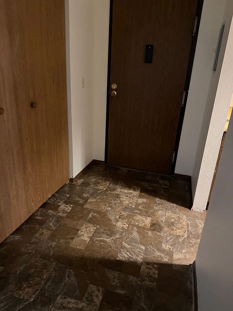 Grove Park Apartments — Photo 3