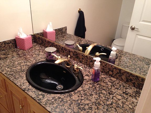 4th image of 708 Greenhills Dr