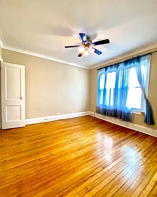 Rented by Amorelli Realty | media 6