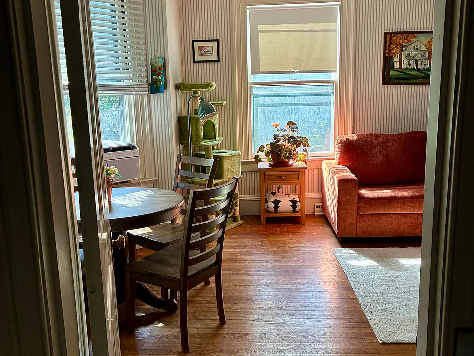 83 Crescent St #3