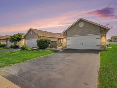 6851 Falcon Dr, Schererville, IN, 46375