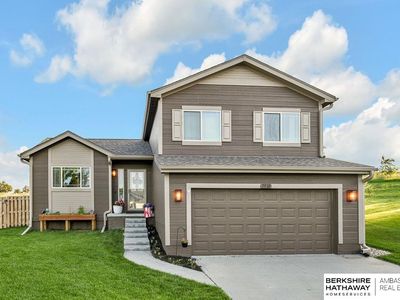 7510 N 143rd Avenue Cir, Omaha, NE, 68142