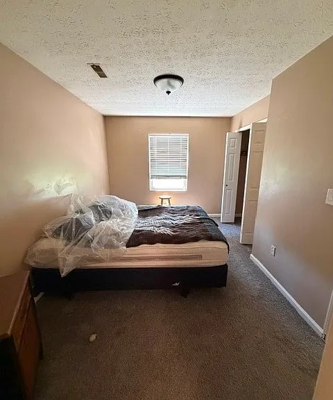220 E Market St — Photo 11