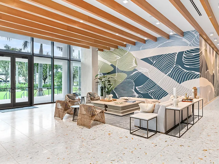 Lumaire West Palm Beach — Photo 19