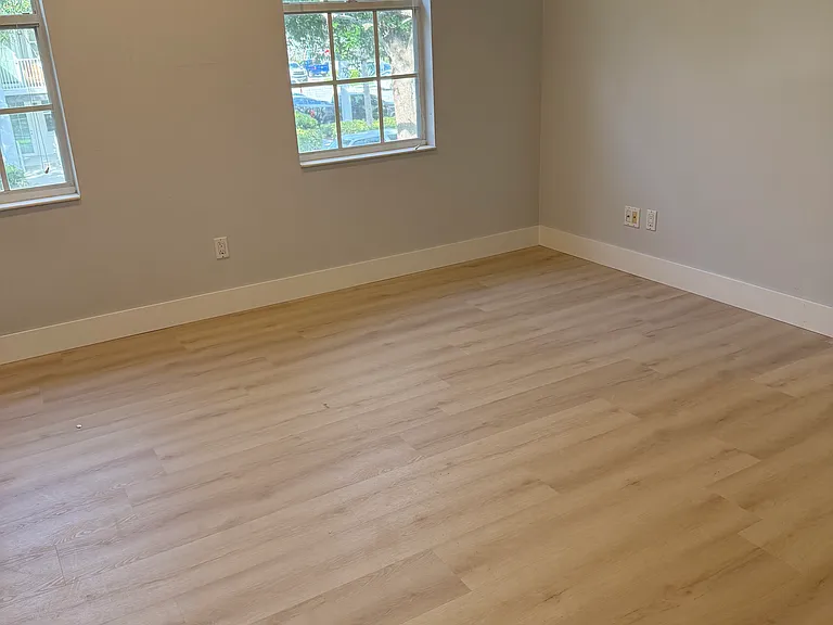 225 Murray Ct — Photo 23
