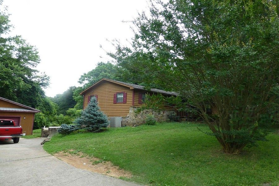 2nd image of 6200 Darby Dr