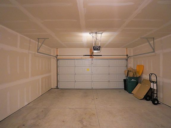2nd image of 3151 Chambers W