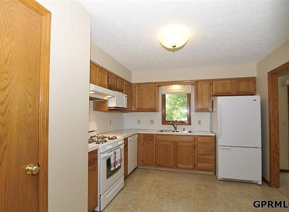 4th image of 4938 Copper Hill Dr