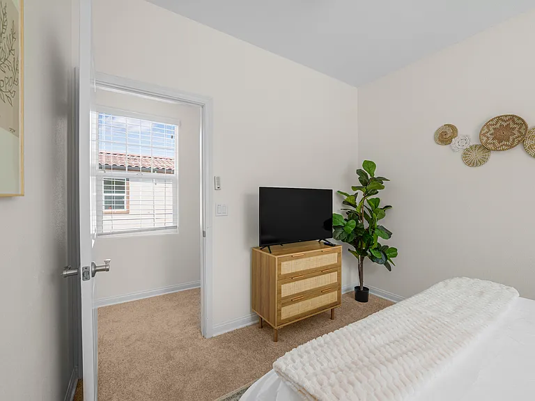 679 Nile River Dr — Photo 12