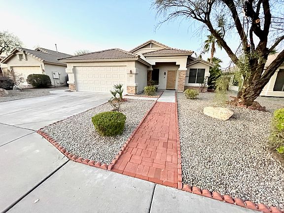 3rd image of 3048 E Sweetwater Ave