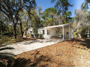 107 Golf Course Ln, Crescent City, FL 32112