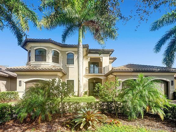 3rd image of 8781 Sydney Harbor Cir