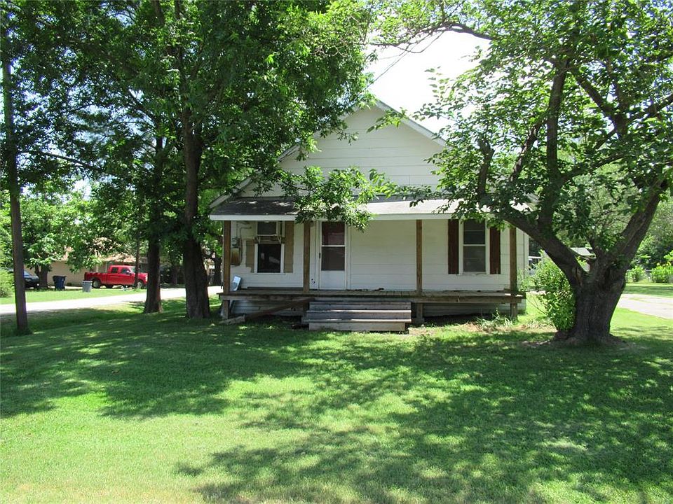 1st image of 2408 Brewster St