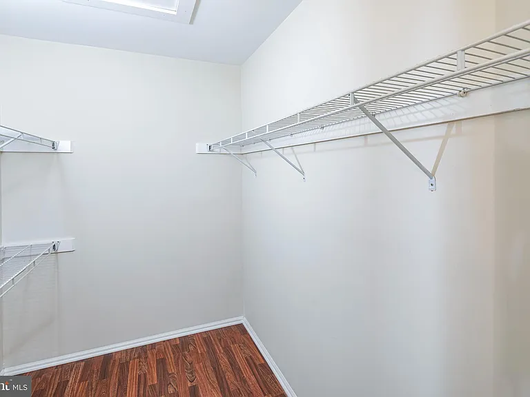 56 Barberry Ct — Photo 9
