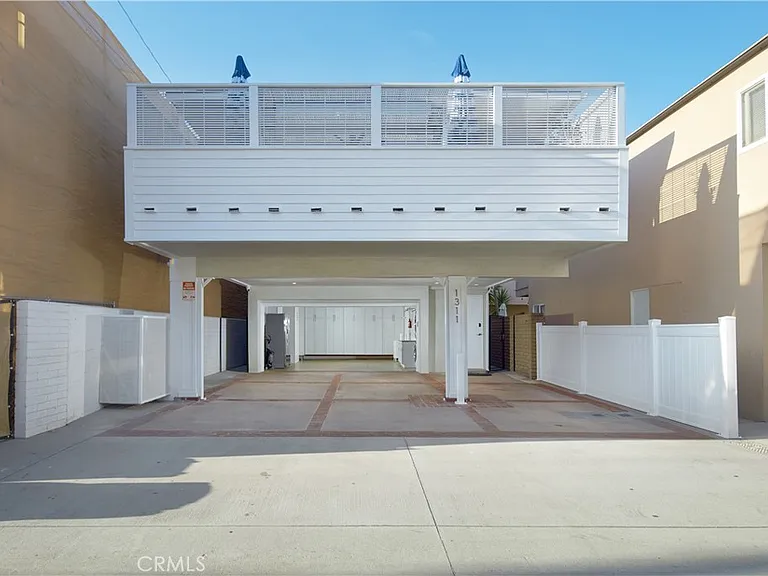 1311 W Bay Ave — Photo 30