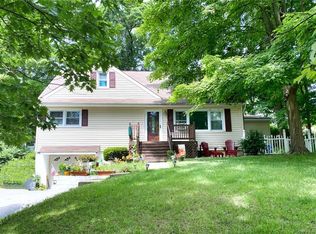 85 Maple Ave, Warwick, NY 10990