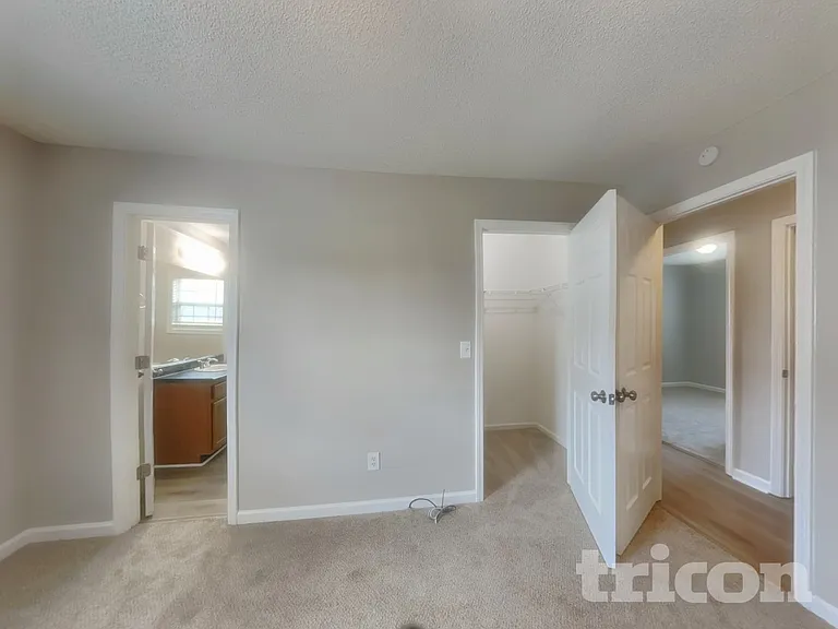 412 Remington Ct — Photo 9