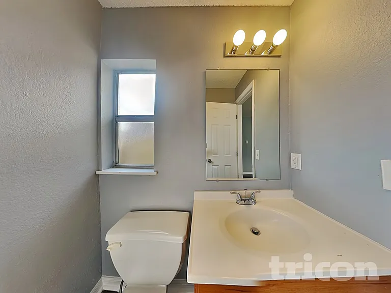 4118 W La Salle St — Photo 7