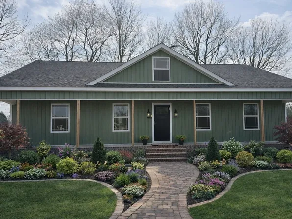 6 Monks Rd, Fayetteville, TN 37334