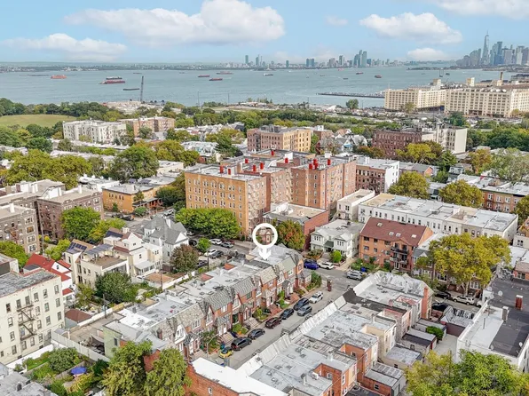 6806 Madeline Court image 5 of 6