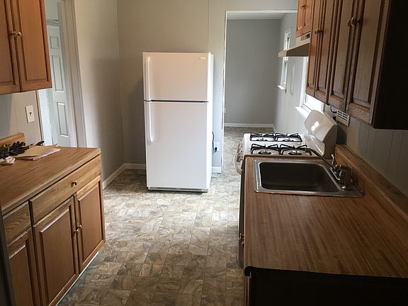 4th image of 215 Ardmore Ave