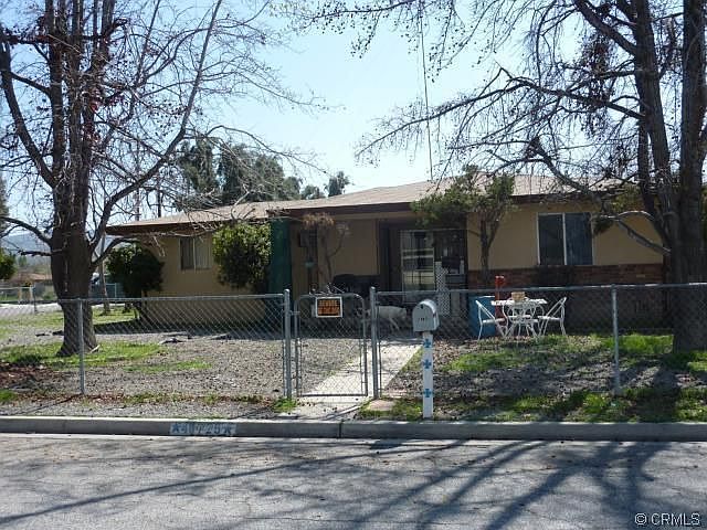 1st image of 40725 Lela May Ave