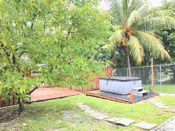 5th image of 17436 NW 76th Ct #17436