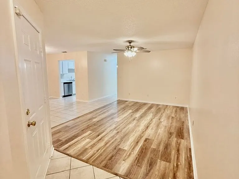 957 Tray Dr — Photo 2