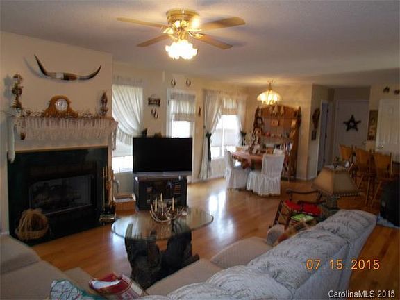 3rd image of 2504 Old Pond Dr