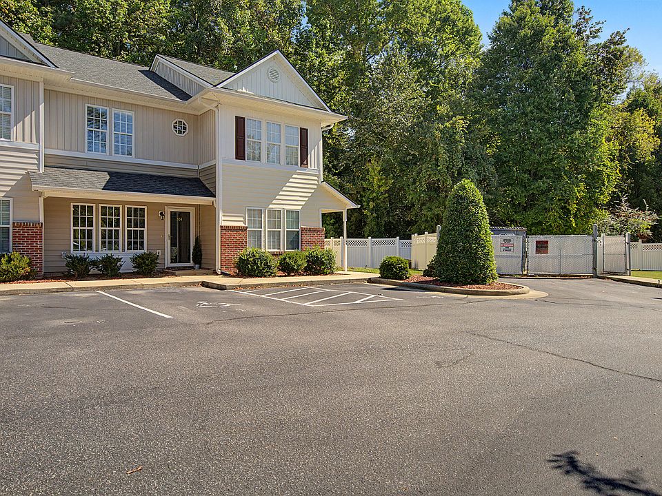 1st image of 705 Glen Rd APT 104