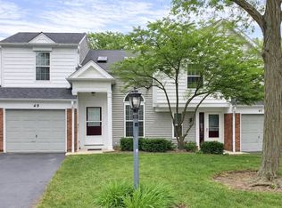 49 Carey Ln, Streamwood, IL