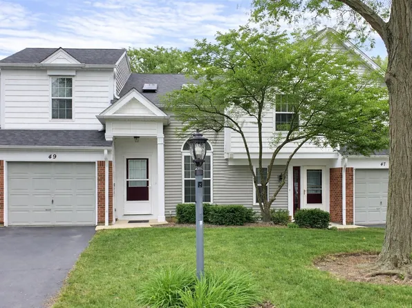 49 Carey Ln, Streamwood, IL 60107