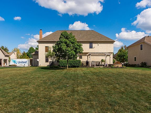 3rd image of 8562 Trail Lake Dr