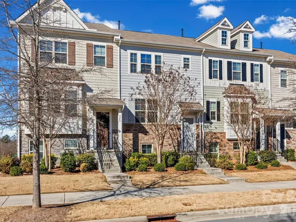 9236 Ainslie Downs St, Charlotte, NC 28273