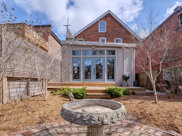 18 Gwynne Ave #1, Toronto, ON M6K 2C3