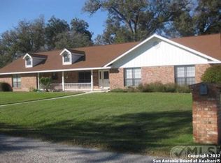 108 Trinity Ln, Seguin, TX 78155