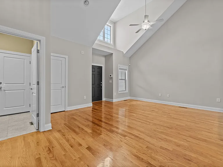 118 Cypress Cir — Photo 33