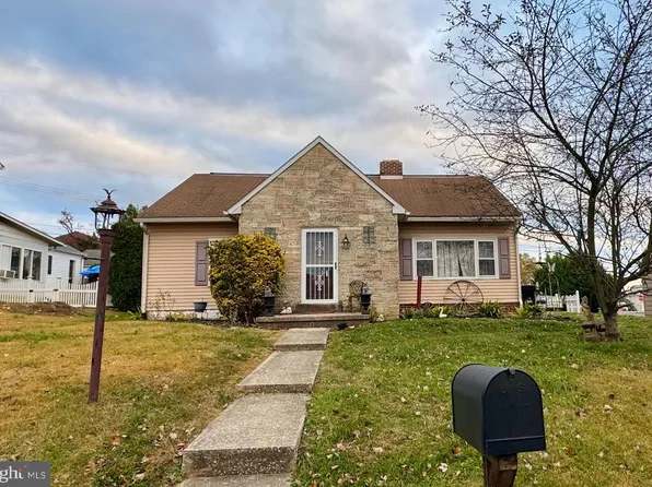 1321 Canterbury Ln, York, PA 17406