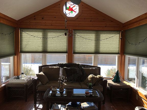 4th image of 747 Noble Ct