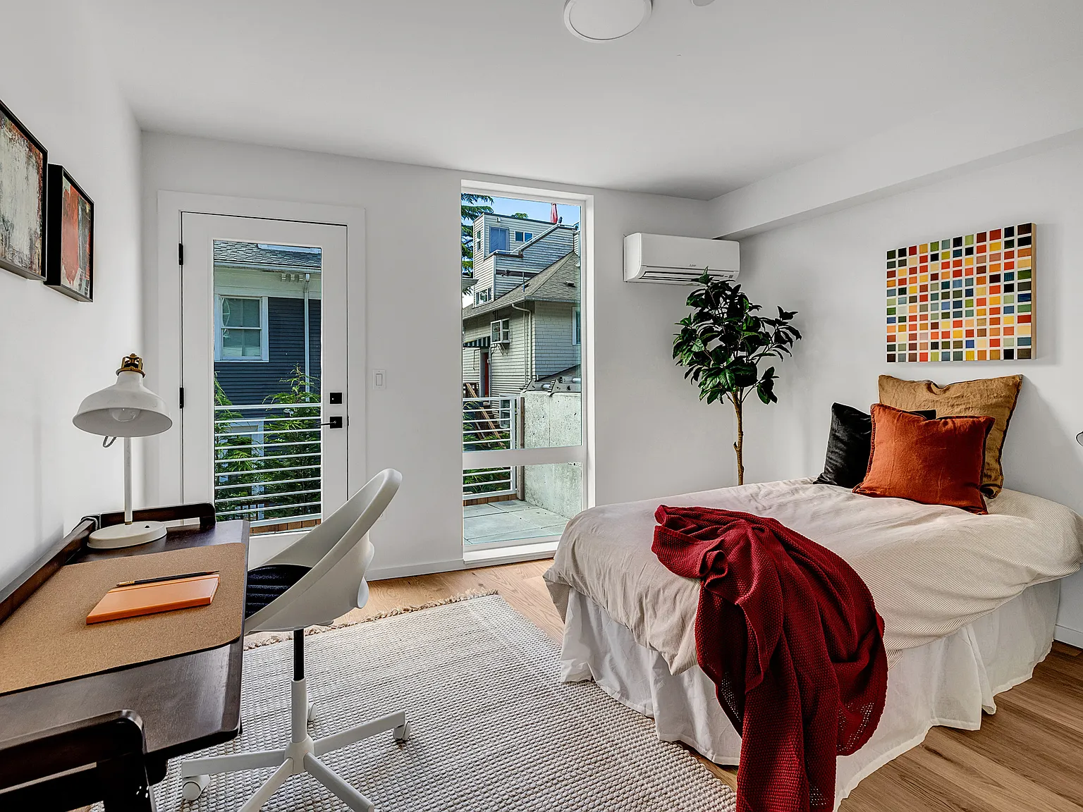 2 bed, 1207 sqft, $3,900 — Photo 4